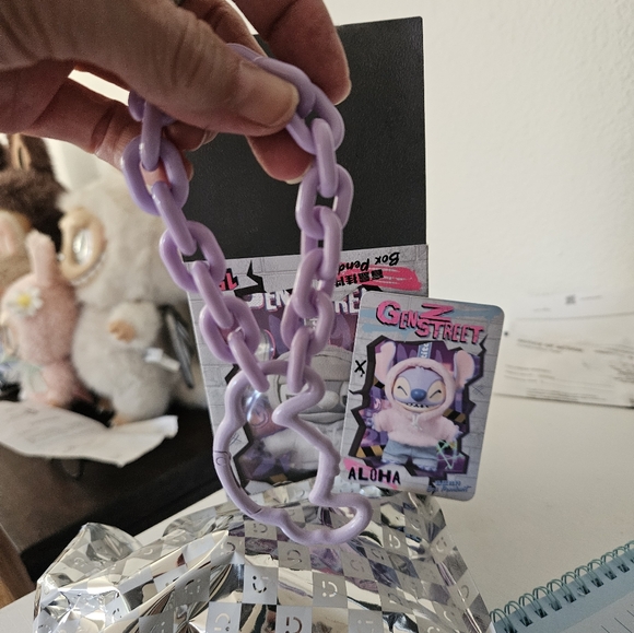 New In Cellophane - Miniso Disney Stitch Gen Z Street Kechain - Aloha - Picture 6 of 8